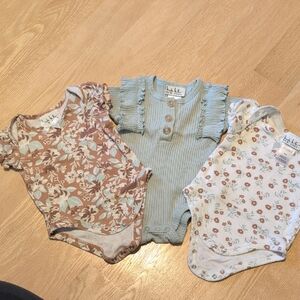 Nicole Miller Ribbed Button-Up Top in Light Green